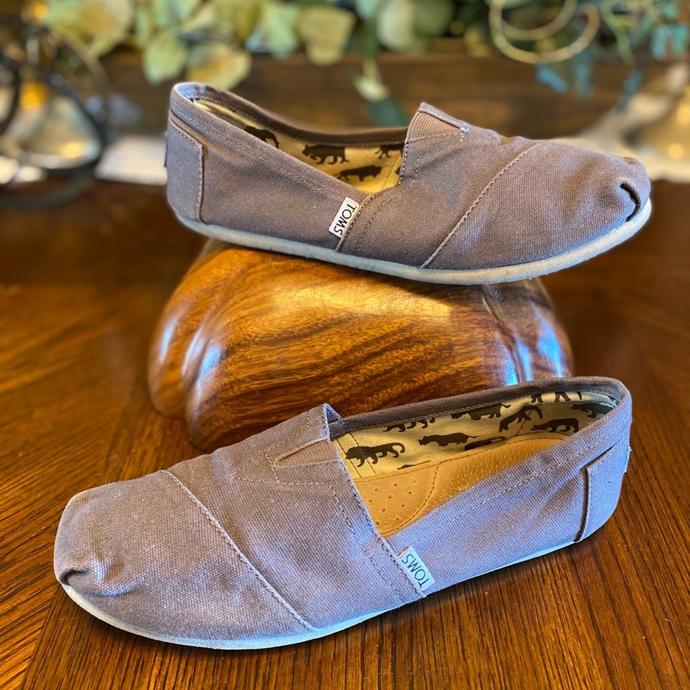 Women’s TOMS Canvas Classics